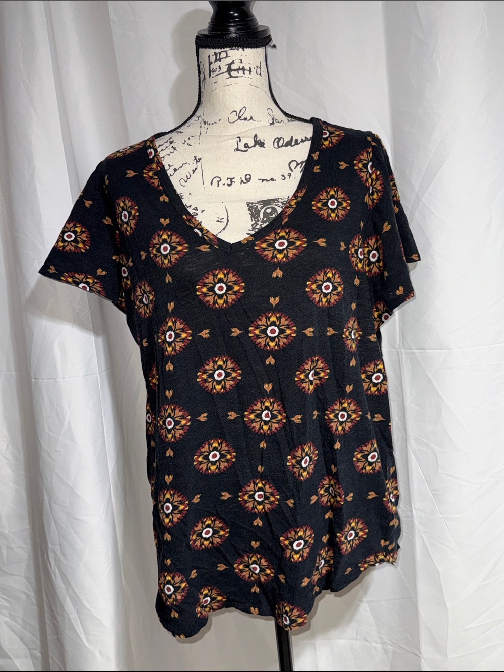 Torrid Black V-Neck Short Sleeve Top with Orange Floral Medallion Print